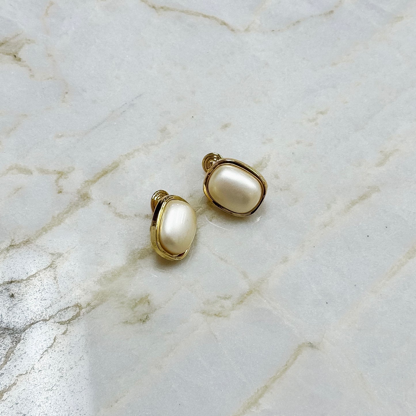 The Serenade Pearl Clips