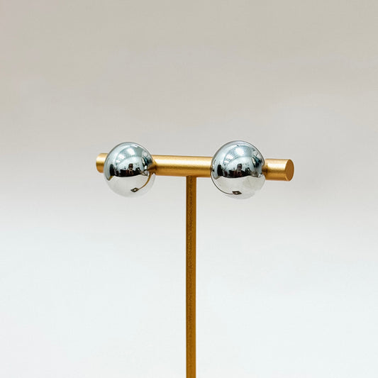The Luma Pearl Studs