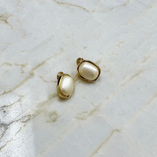 The Serenade Pearl Clips