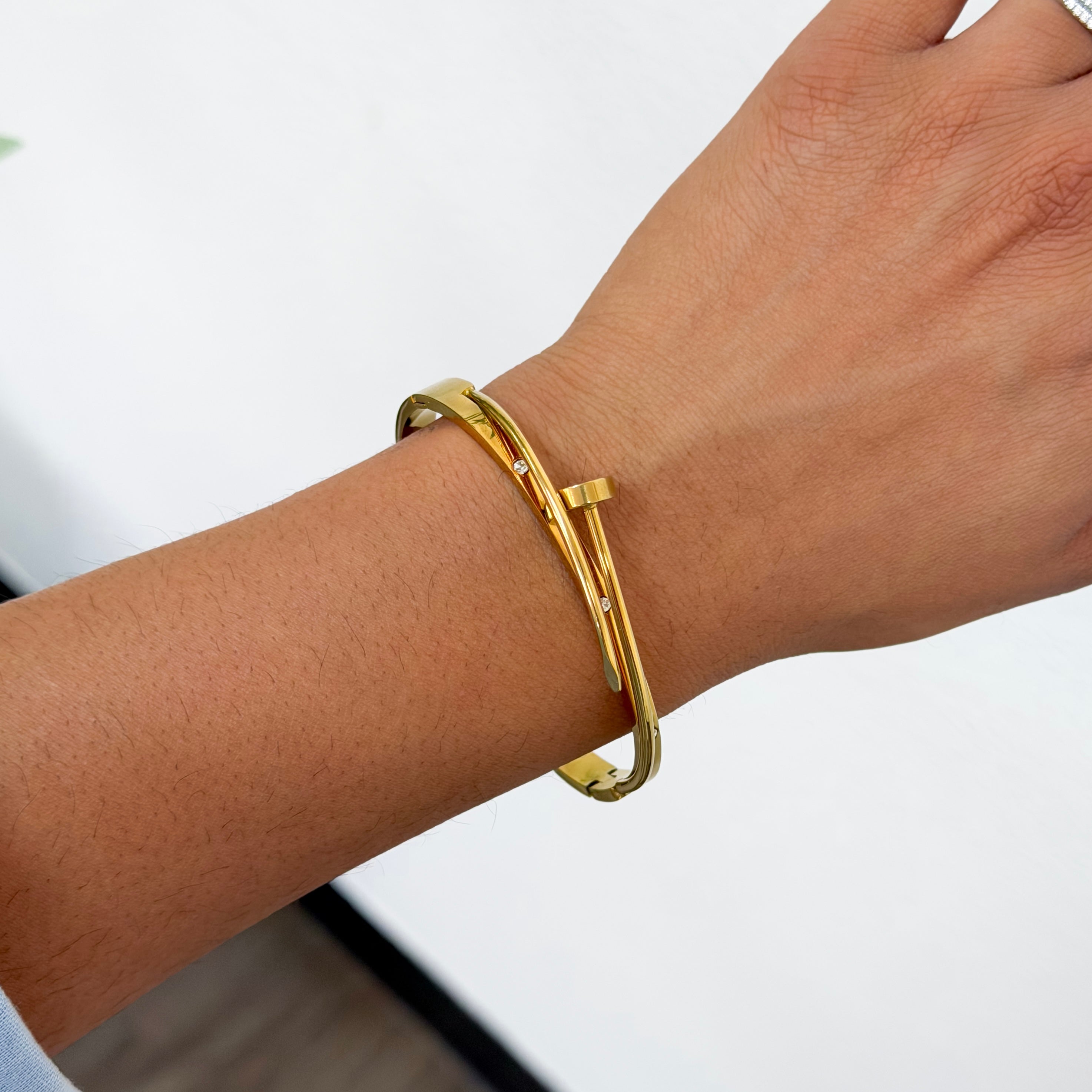 Nova Sculpted Cuff