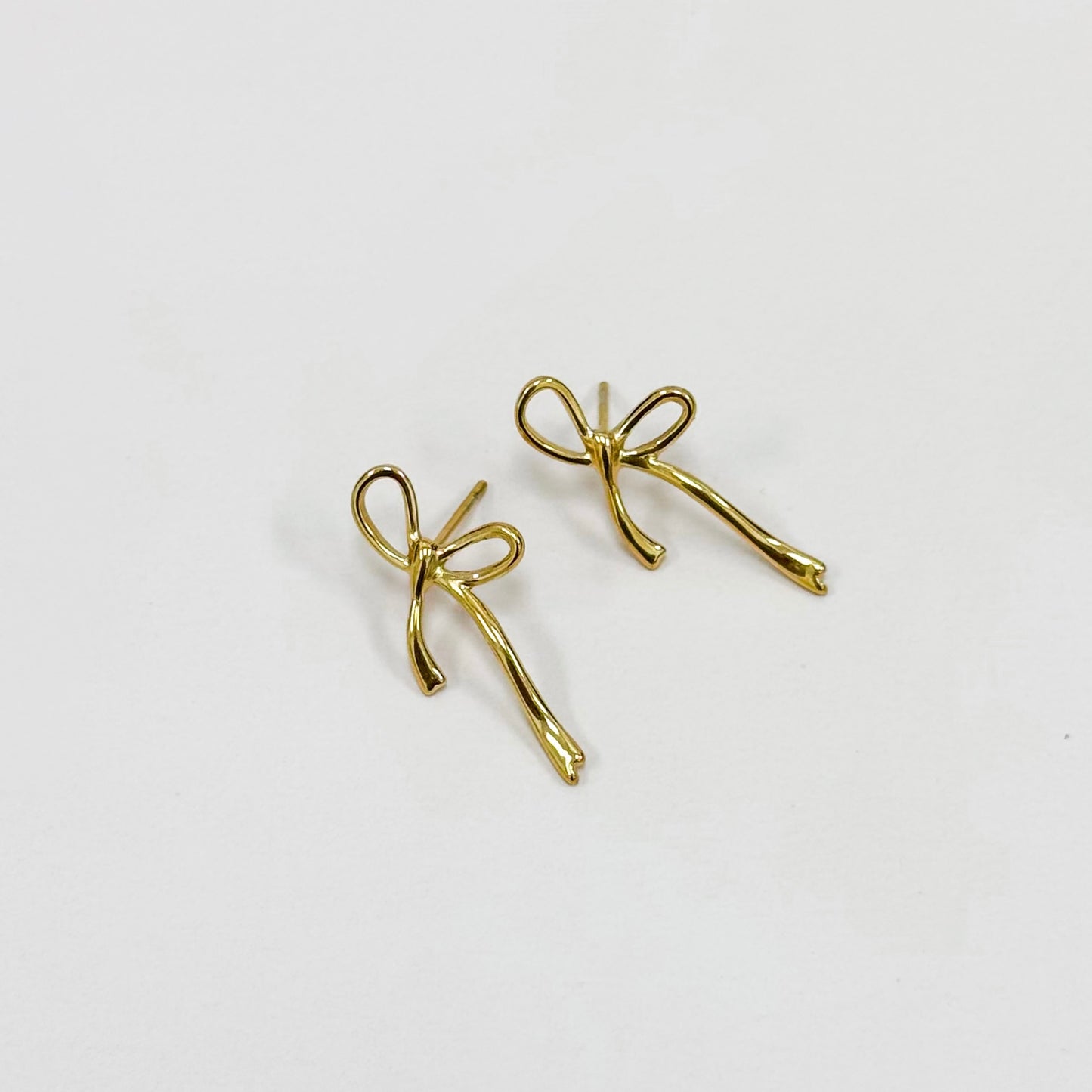 Graceful Bow Studs