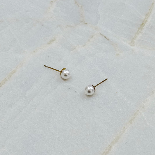 Aurelia Pearl Studs