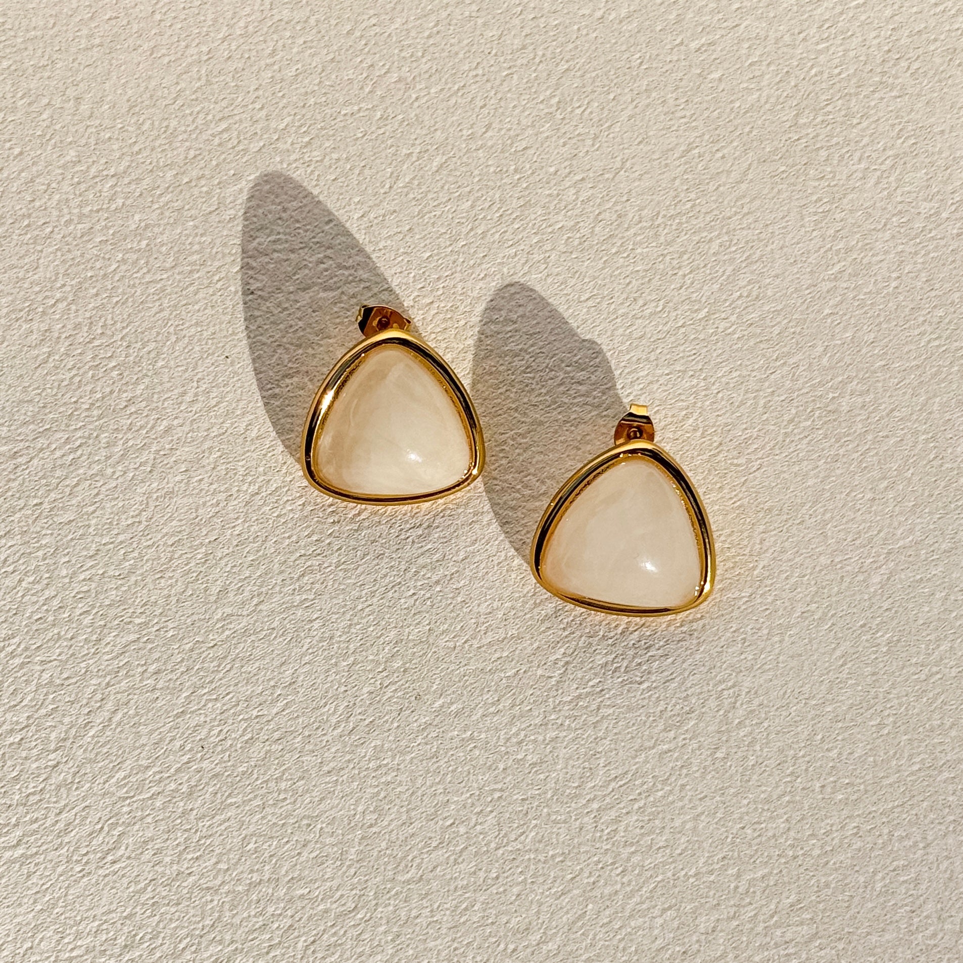 Molten Stone Triangle Stud Earrings in Ivory Quartz
