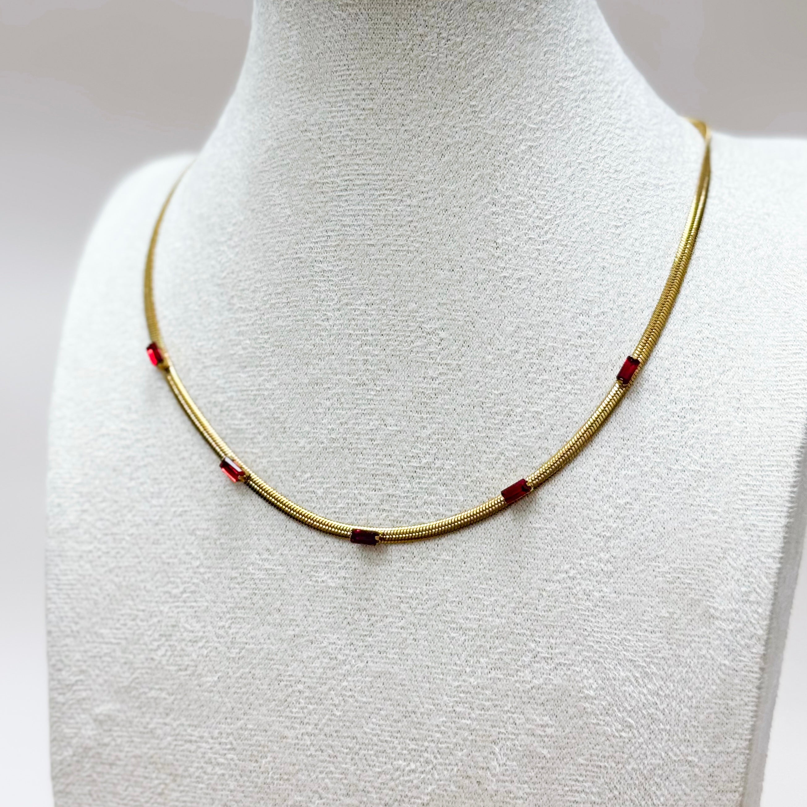 Scarlet Thread Snake Chain