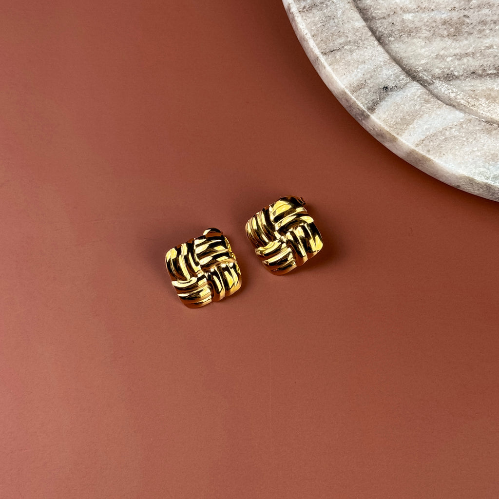 Wovenlight Studs