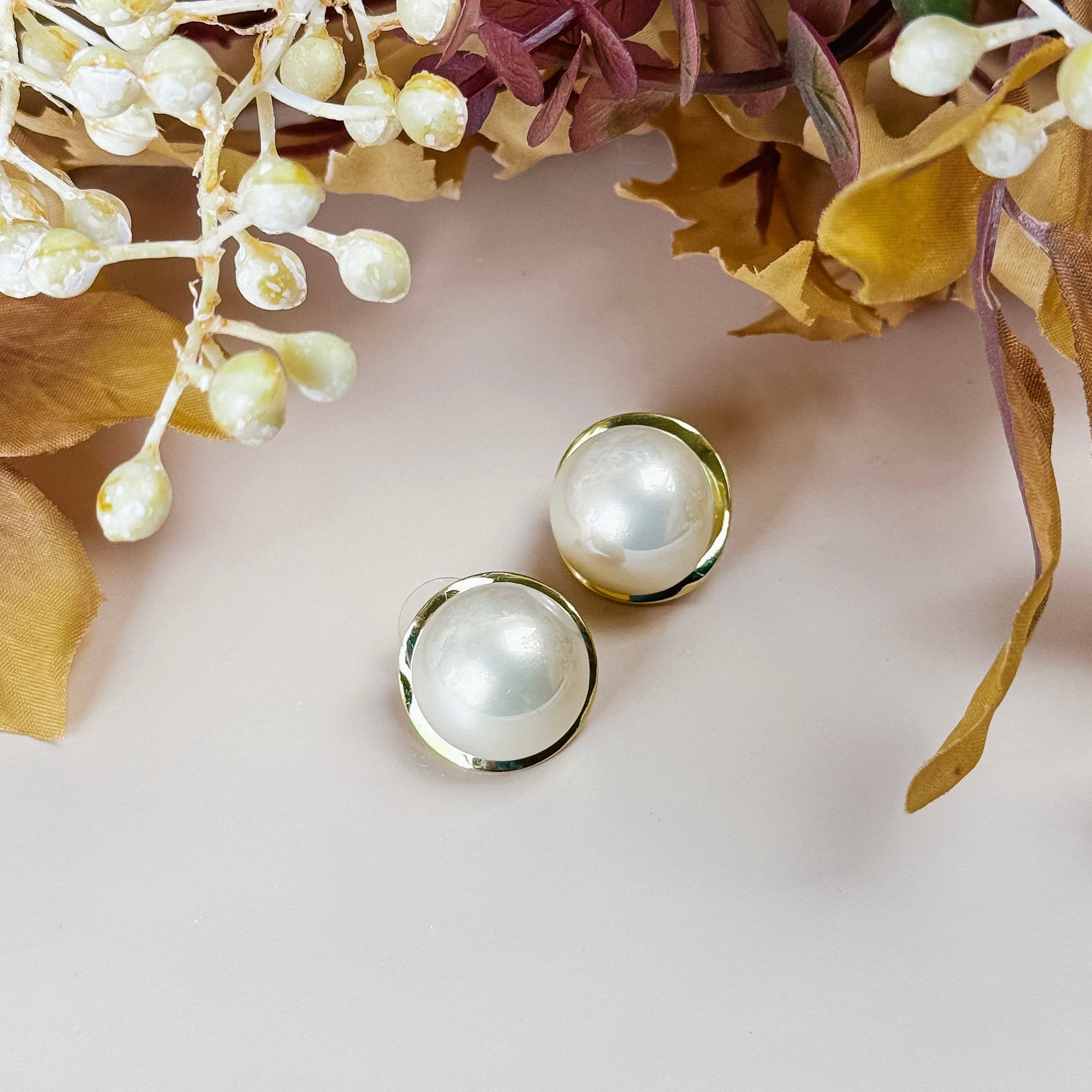 Dome Pearl Stud Earrings