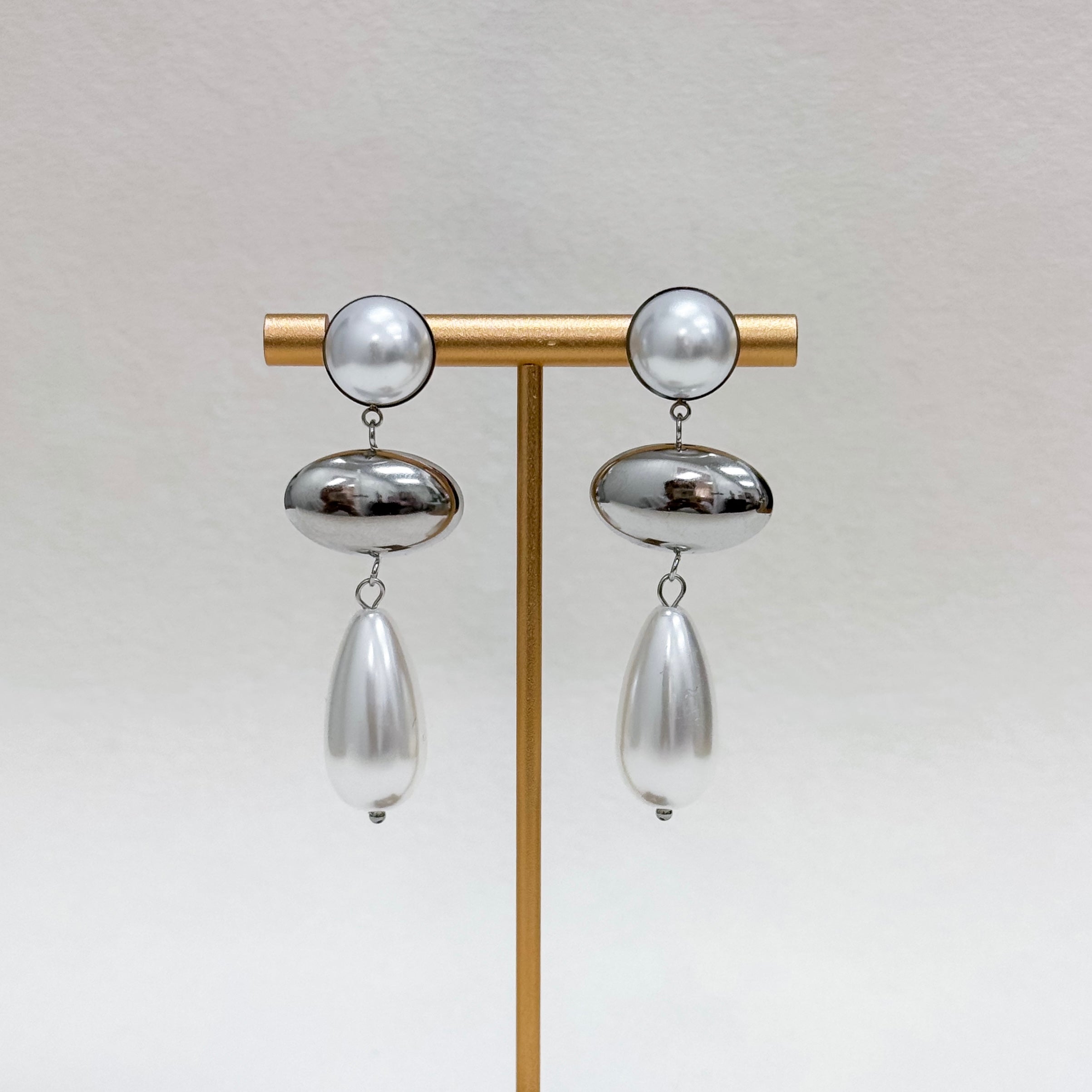 Lumière Layered Pearl Drop Earrings