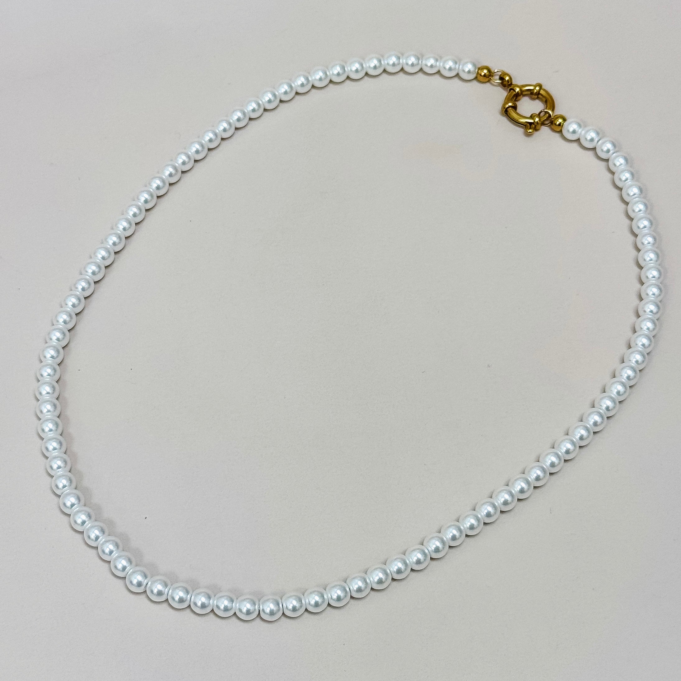 The Classic Pearl Choker
