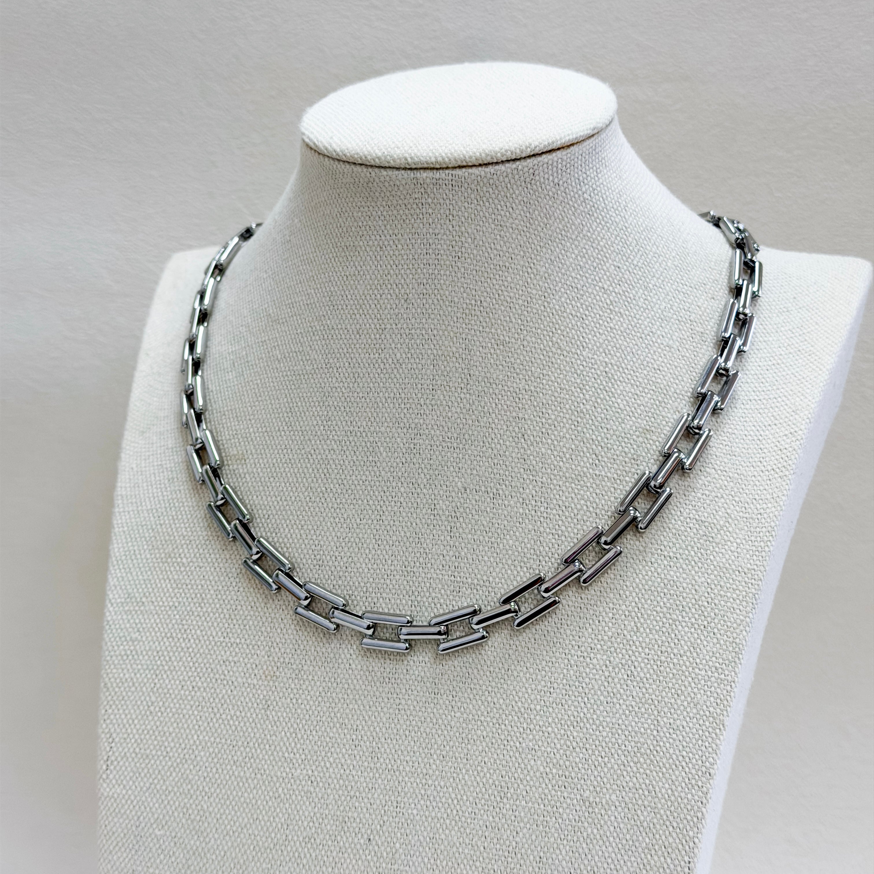 Everlume Link Chain Necklace