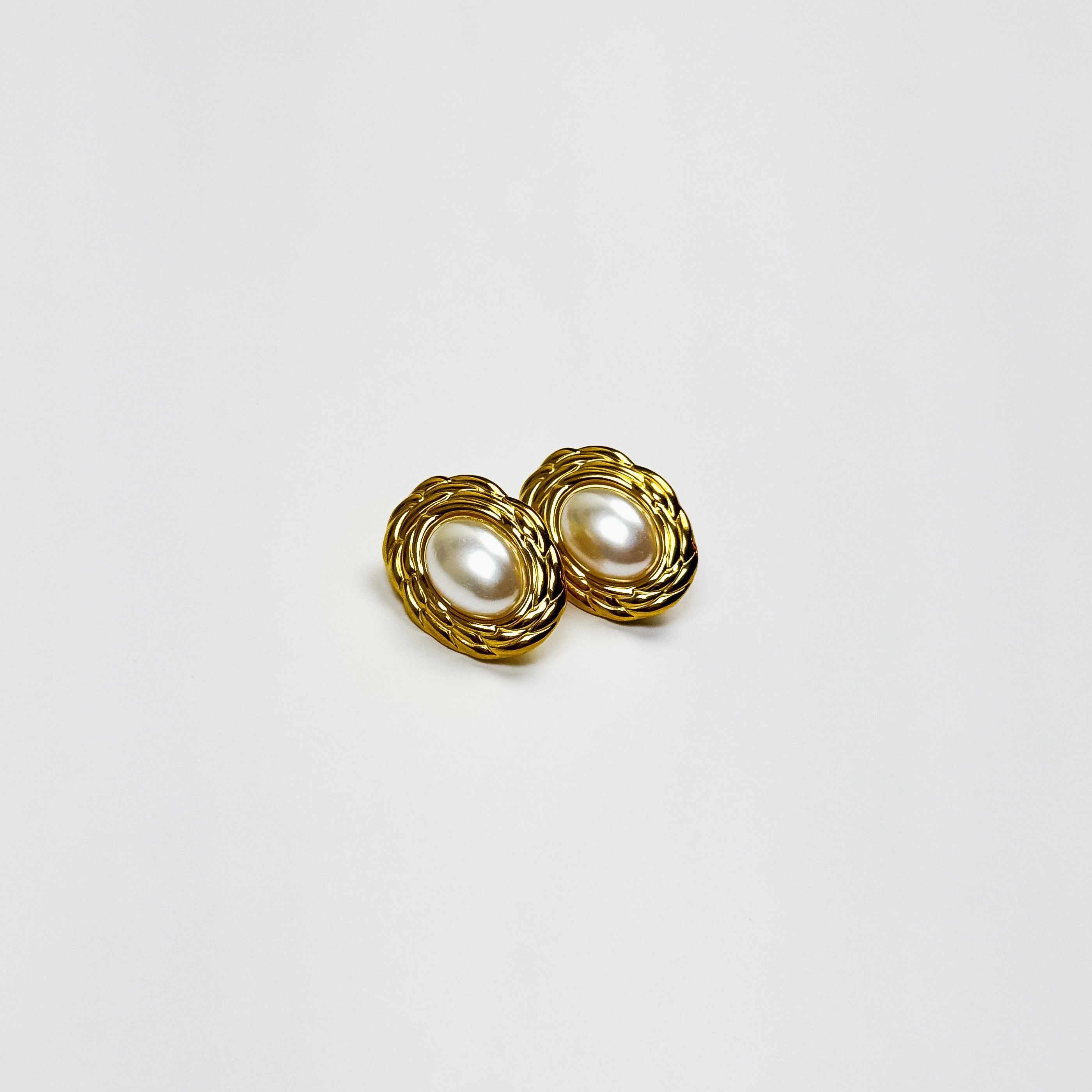 Paloma Statement earring