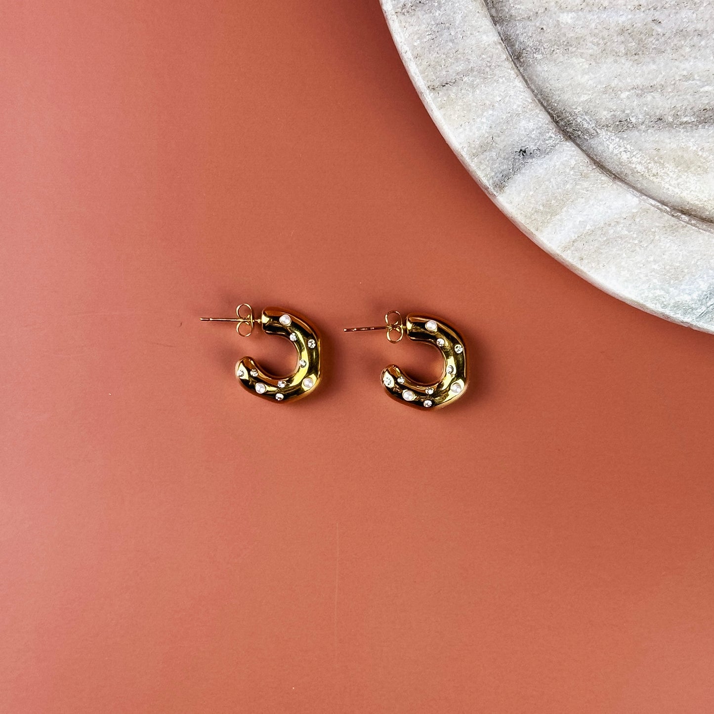 Elara Hoops