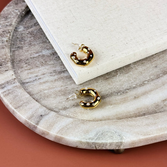 Elara Hoops