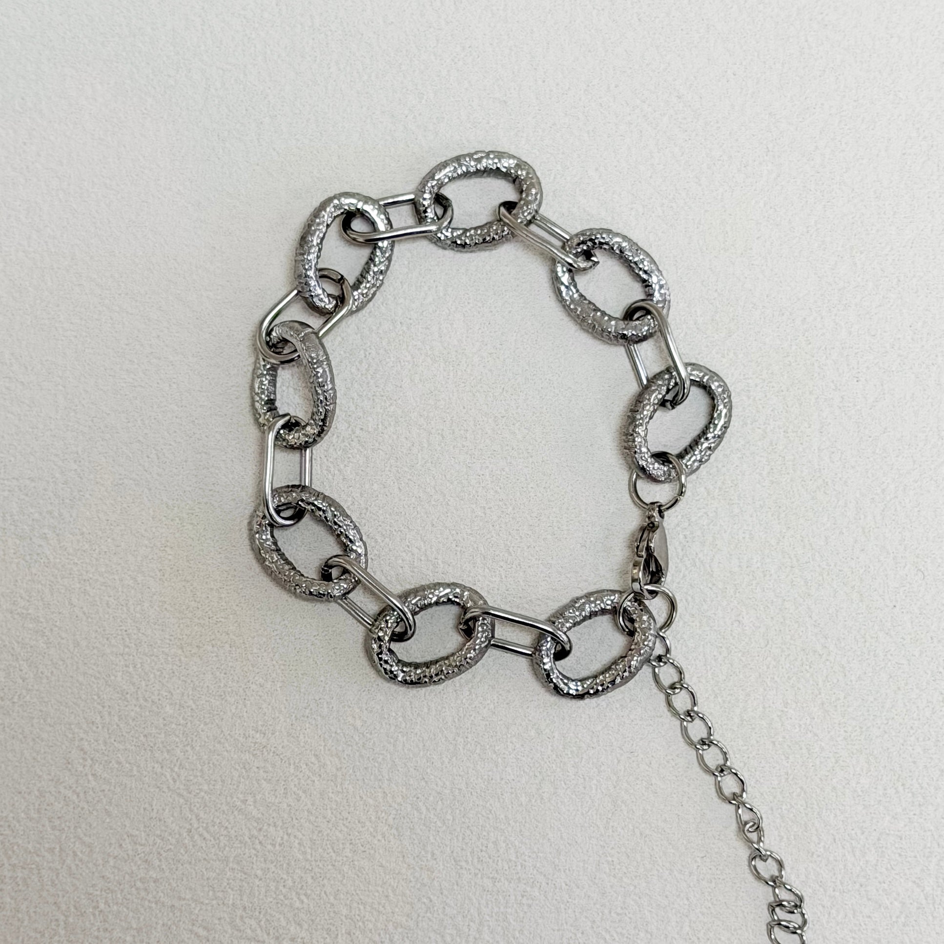 Textured Chain Link Bracelet