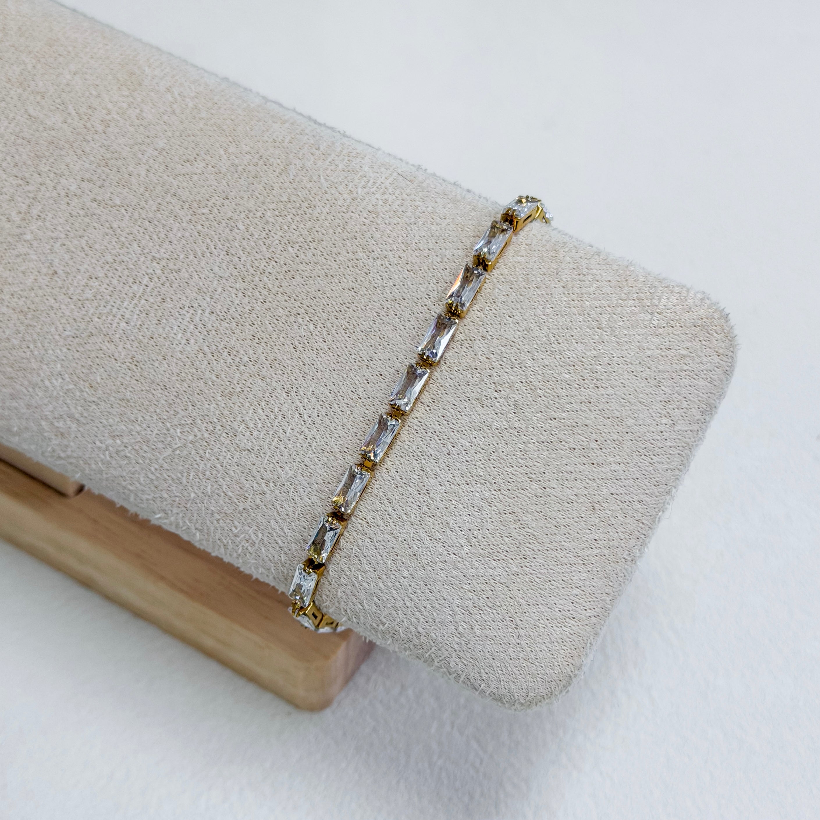 Lumi rectangle bracelet