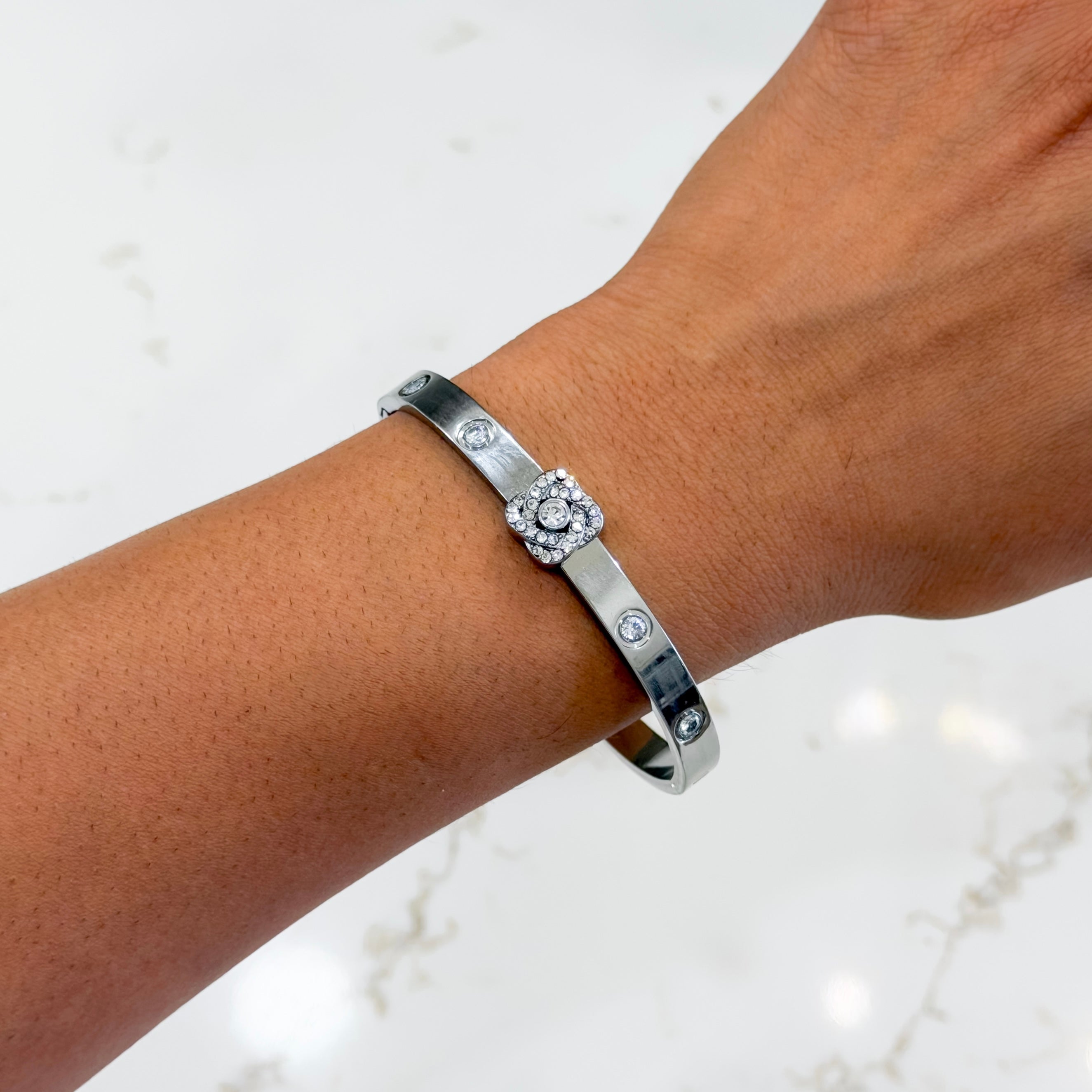 Lumi Crystal Lock Bangle