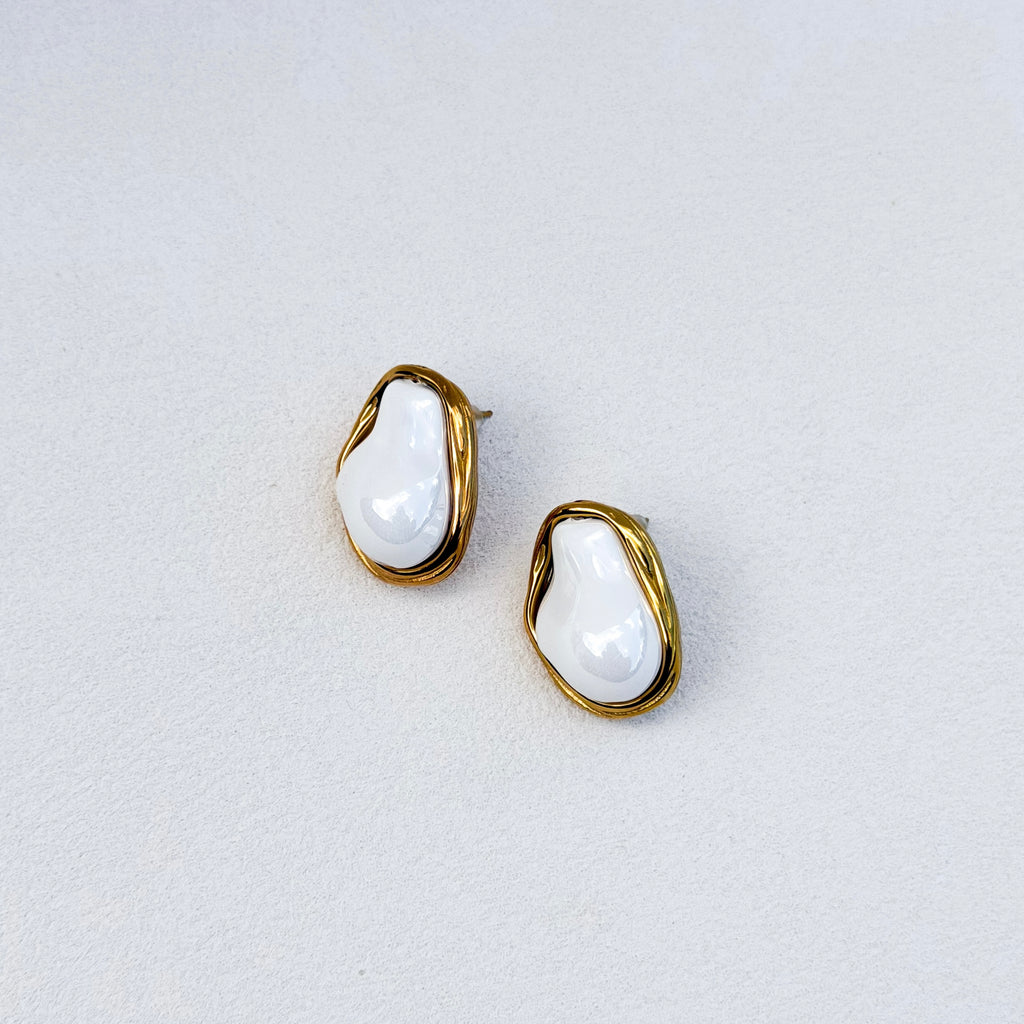 Pearl Muse Earrings