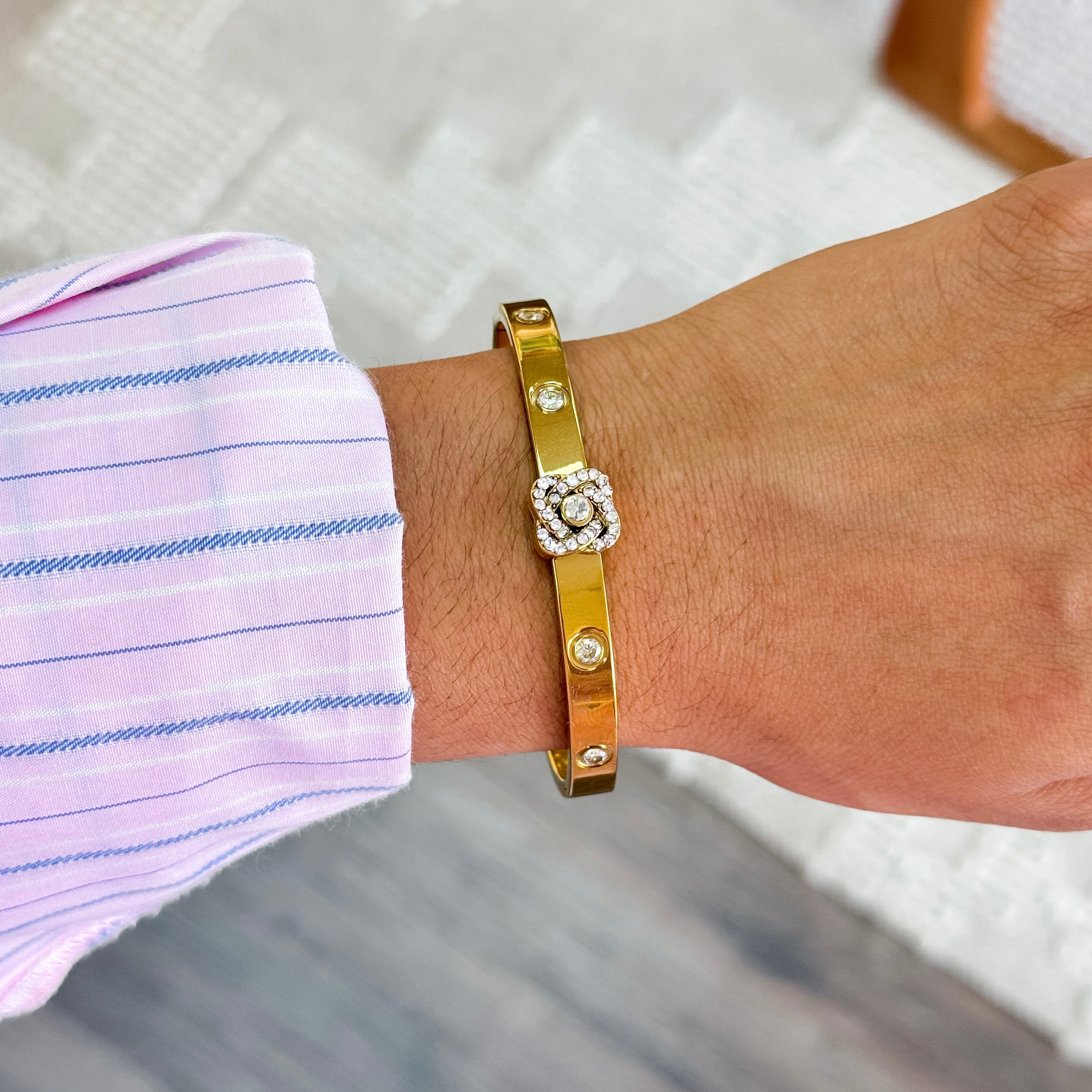 Lumi Crystal Lock Bangle