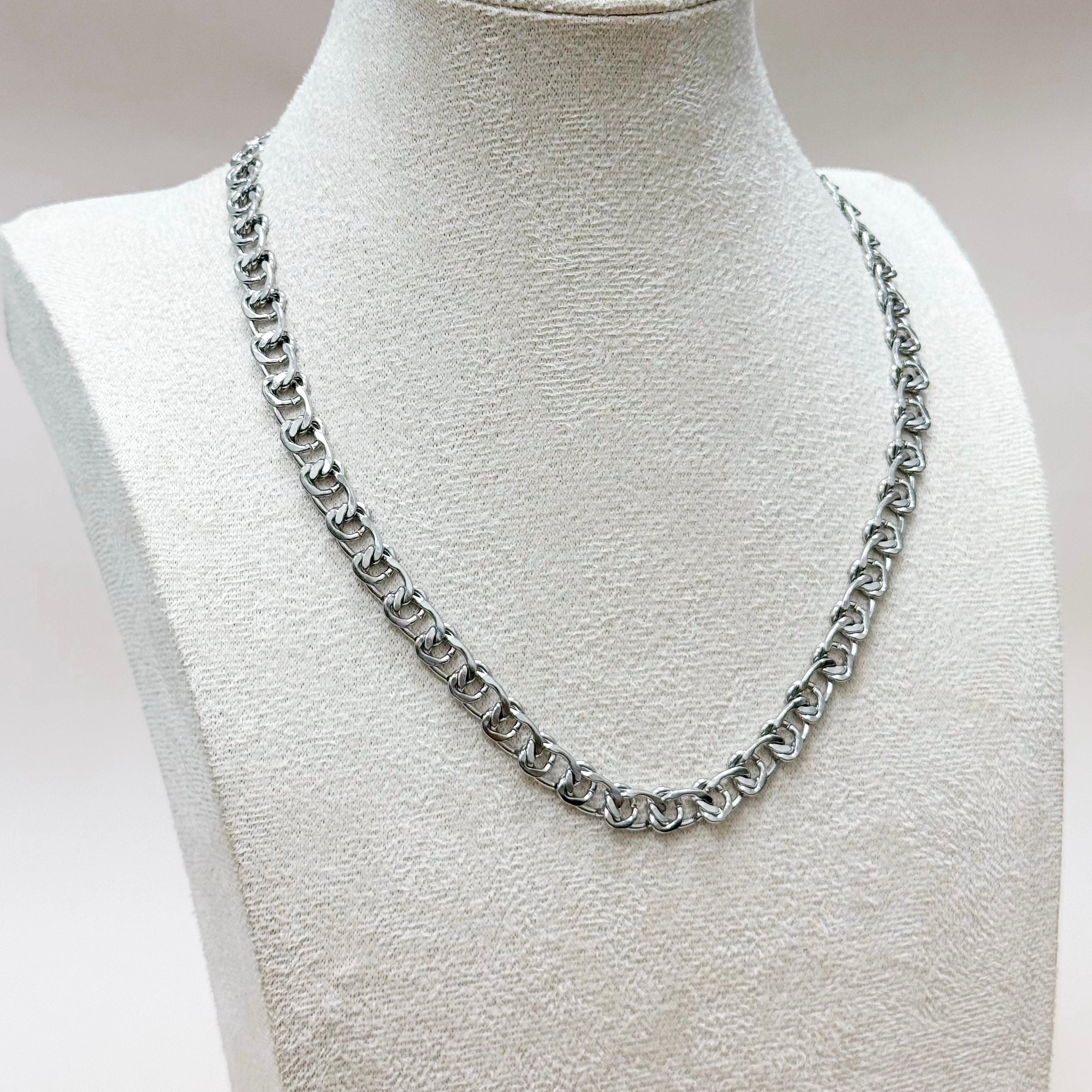 The Lumi Link Necklace