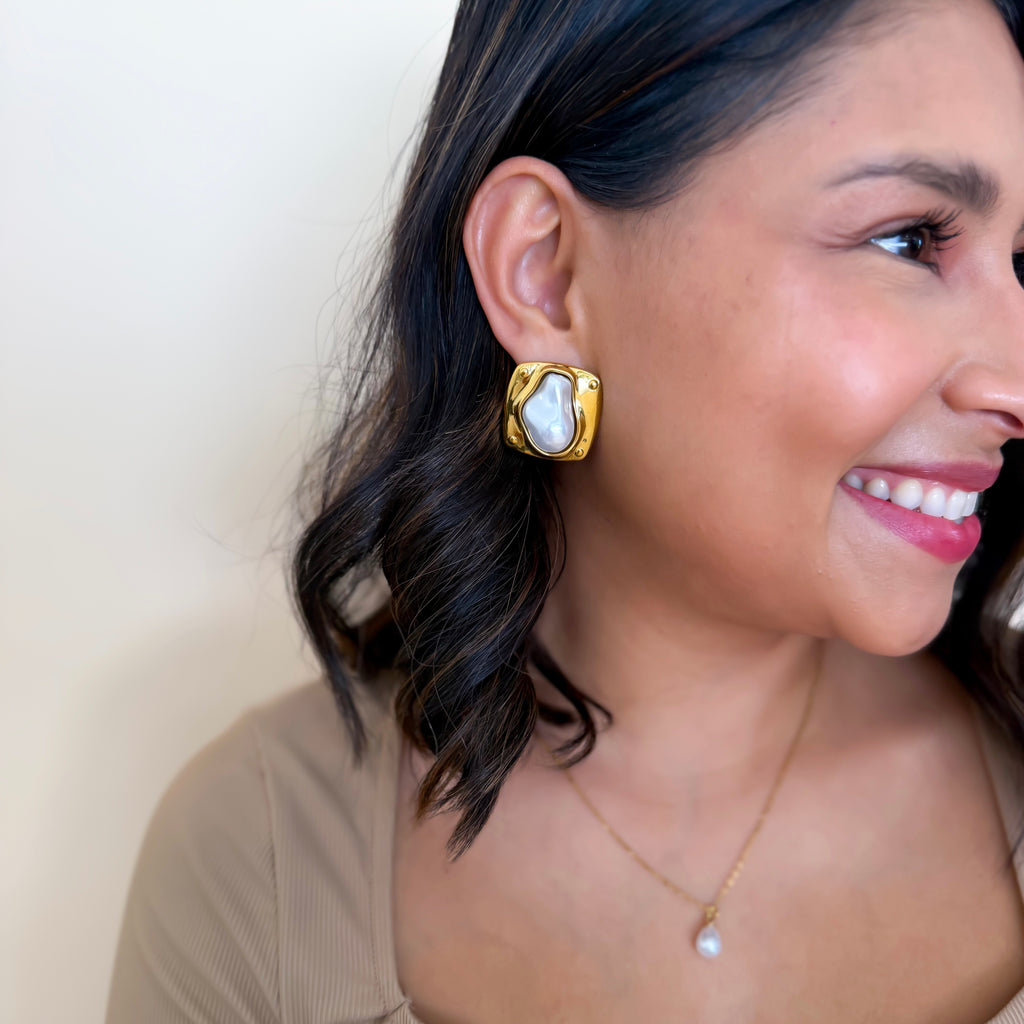 Golden Tide Pearl Earrings