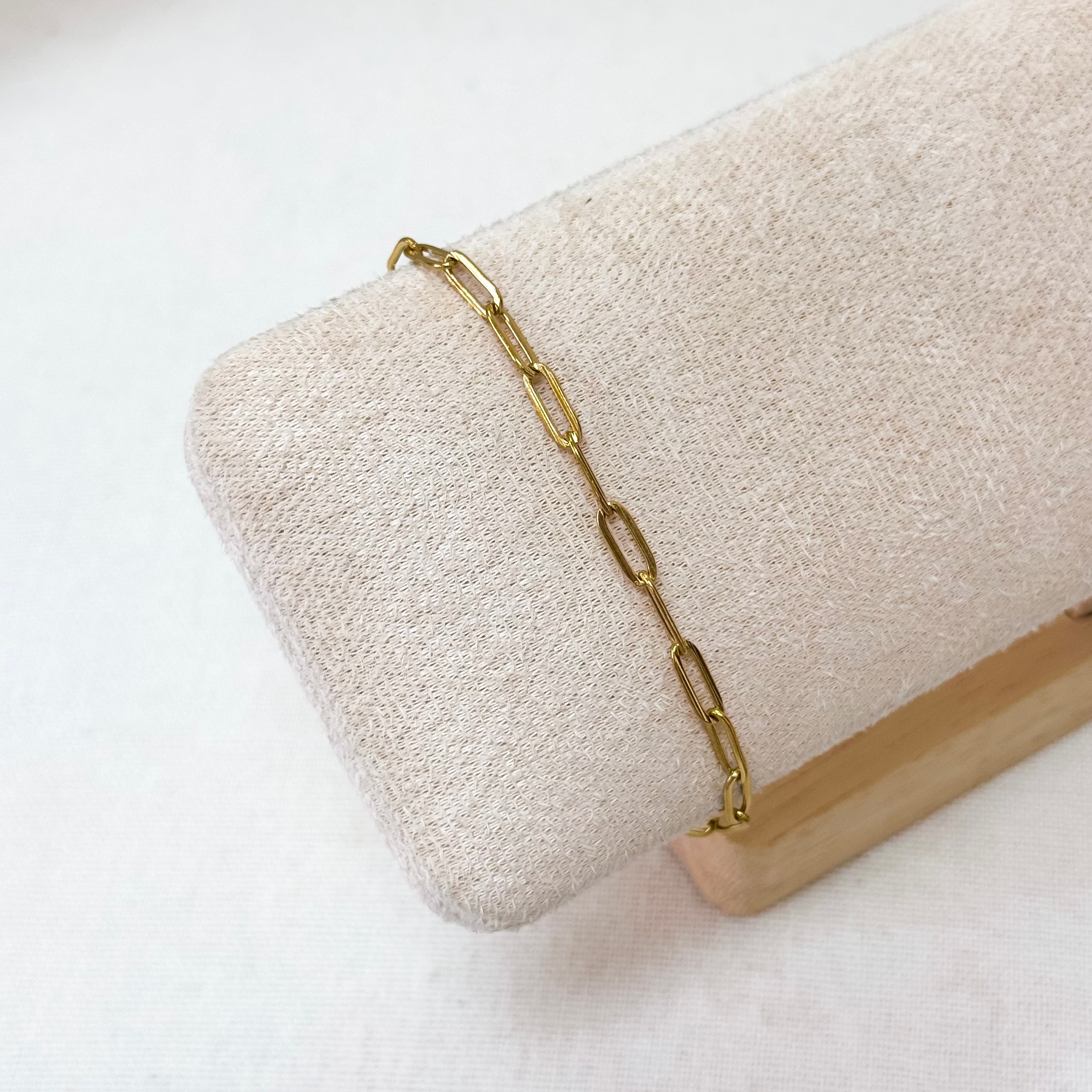 Essential Paperclip Gold Bracelet